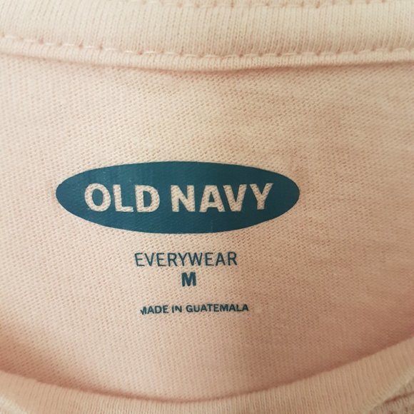 Old Navy Sz M Pink 'Jolly Good Times' Top - NWT - Picture 3 of 7